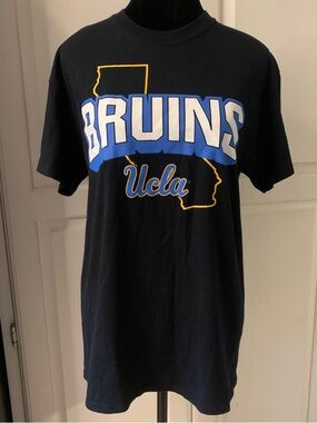 Captivating Apparel Black Crewneck Tee - Medium